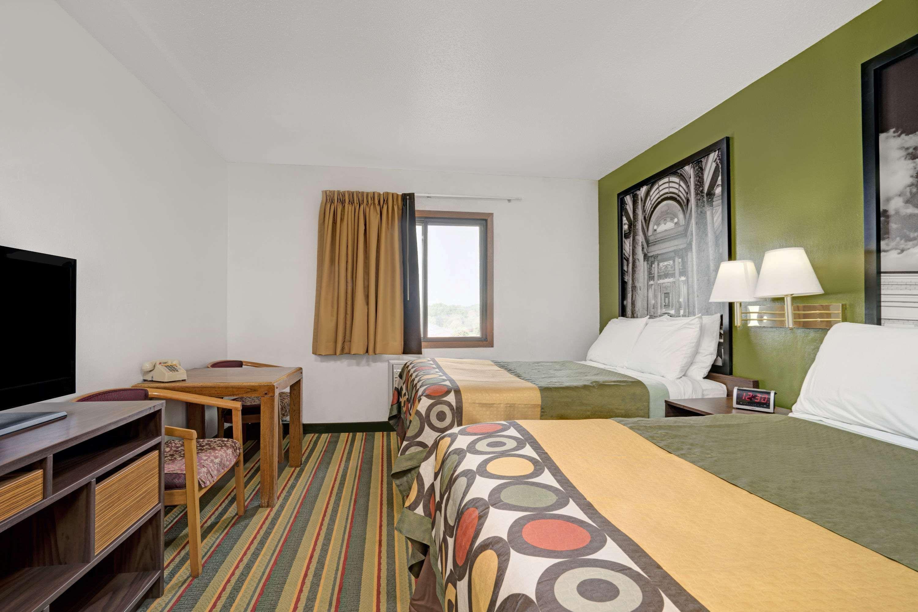 Super 8 By Wyndham Buffalo Εξωτερικό φωτογραφία